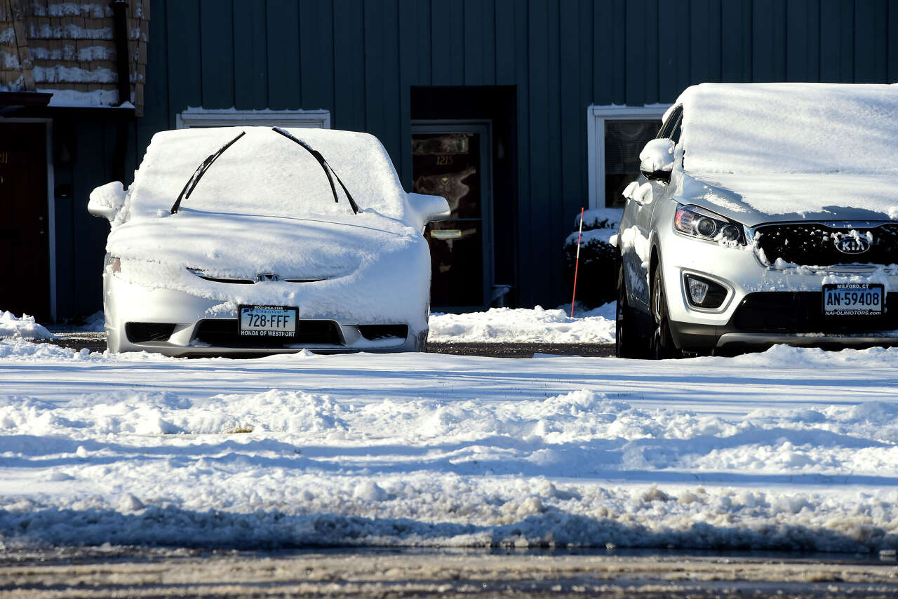 Connecticut towns, cities impose parking bans ahead of Friday night ...