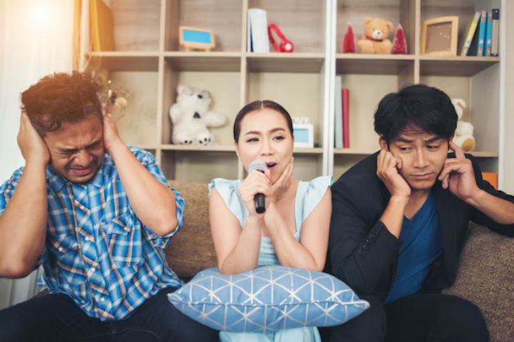 8 Kebiasaan Sosial yang Mengungkap Kurangnya Perhatian Orang Tua
