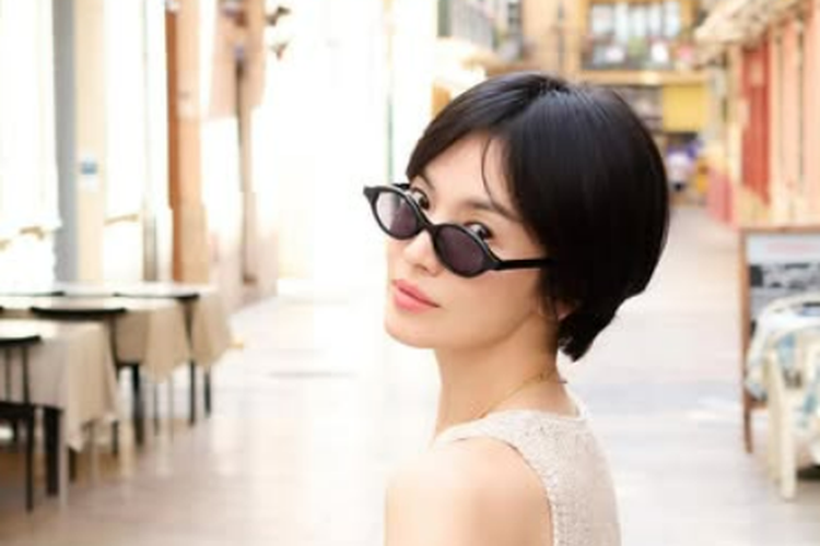 Song Hye Kyo Ternyata Pikirkan Ini Saat Bercermin