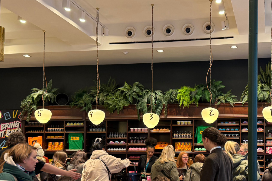 Is lush open christmas eve