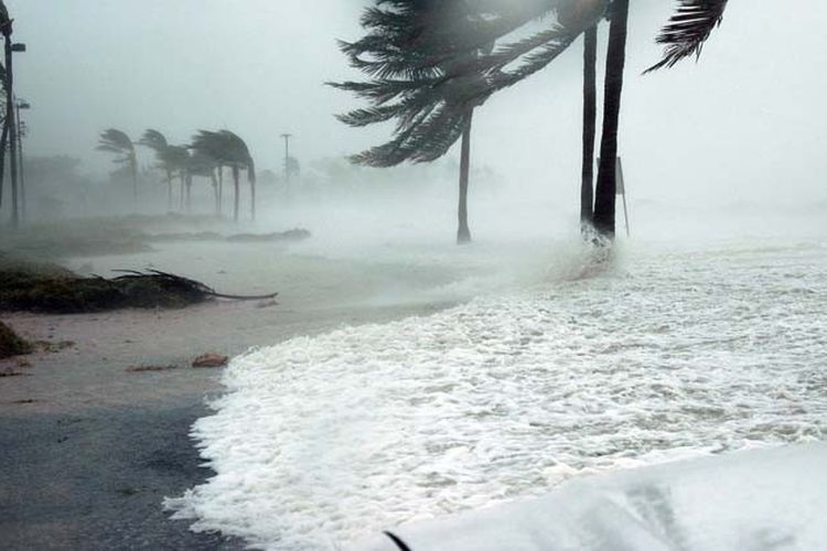 Badai Natal Kalifornia Tewaskan Tiga Orang