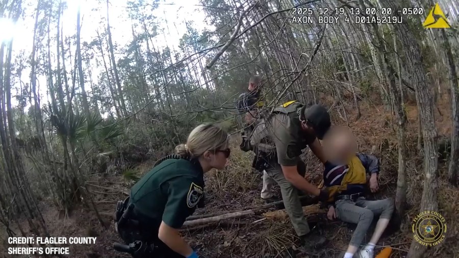 Florida deputies rescue 72-year-old man clinging to life after 4 days missing<br><br>