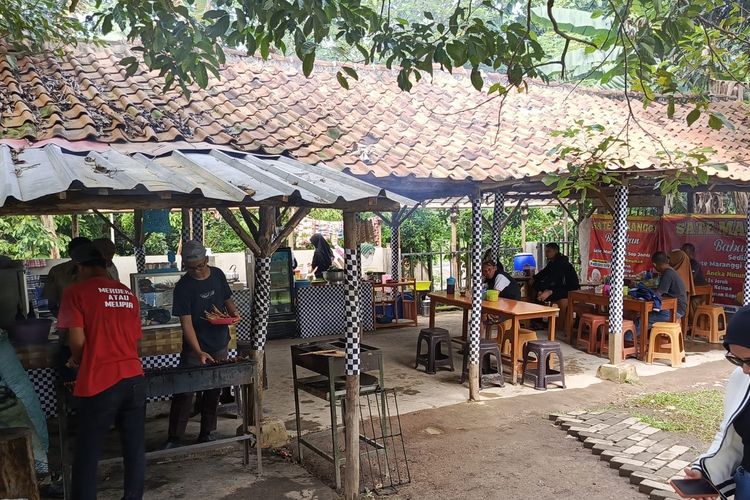 Warung Sate Maranggi Cigadung Jadi Favorit Pembeli
