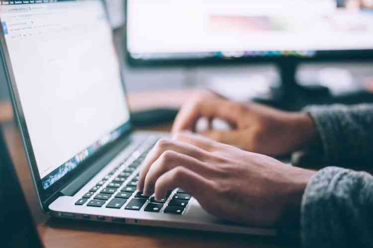 Mengusik debu di keyboard: "Masih ingat menulis, 