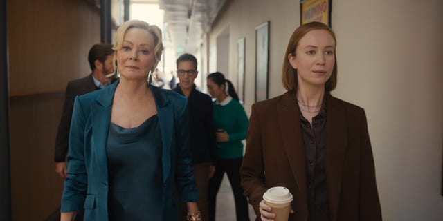 Jean Smart y Hannah Einbinder en Hacks Temporada 4, Episodio 1