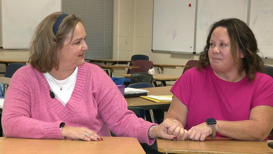 2 Cobb County teachers battled breast cancer together, now they’re(02)