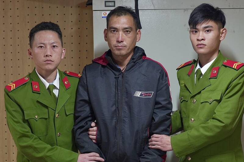 Bắt giữ đối tượng mua bán trái phép 6 bánh heroin tại Sơn La