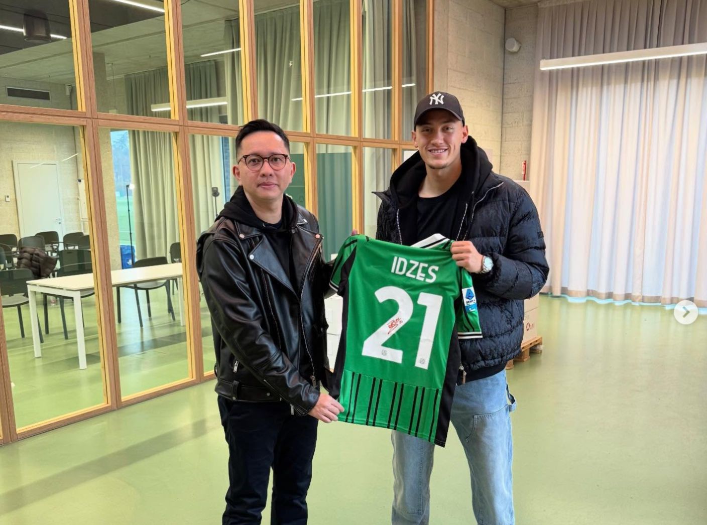 Jersey Jay Idzes Laku Rp125 Juta untuk Korban Bencana Sumatera, Raffi Ahmad Jadi Pemenang