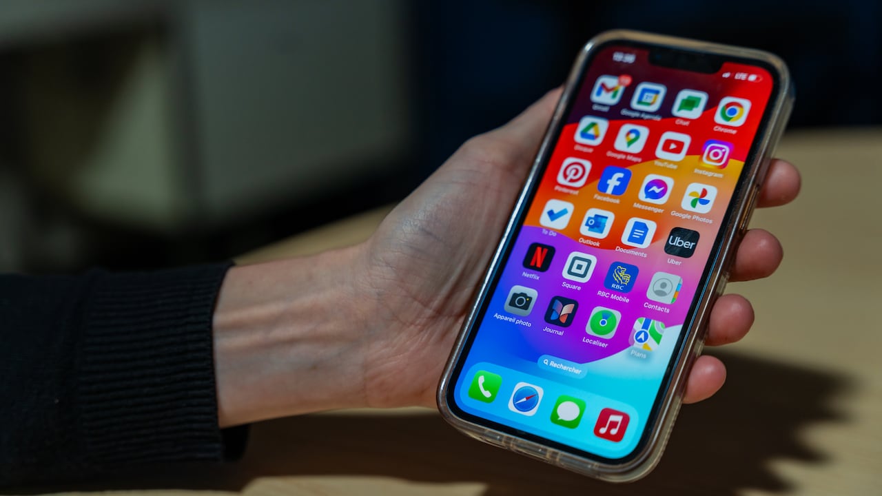 Newfoundland and Labrador warns of text, phone call scams circulating
