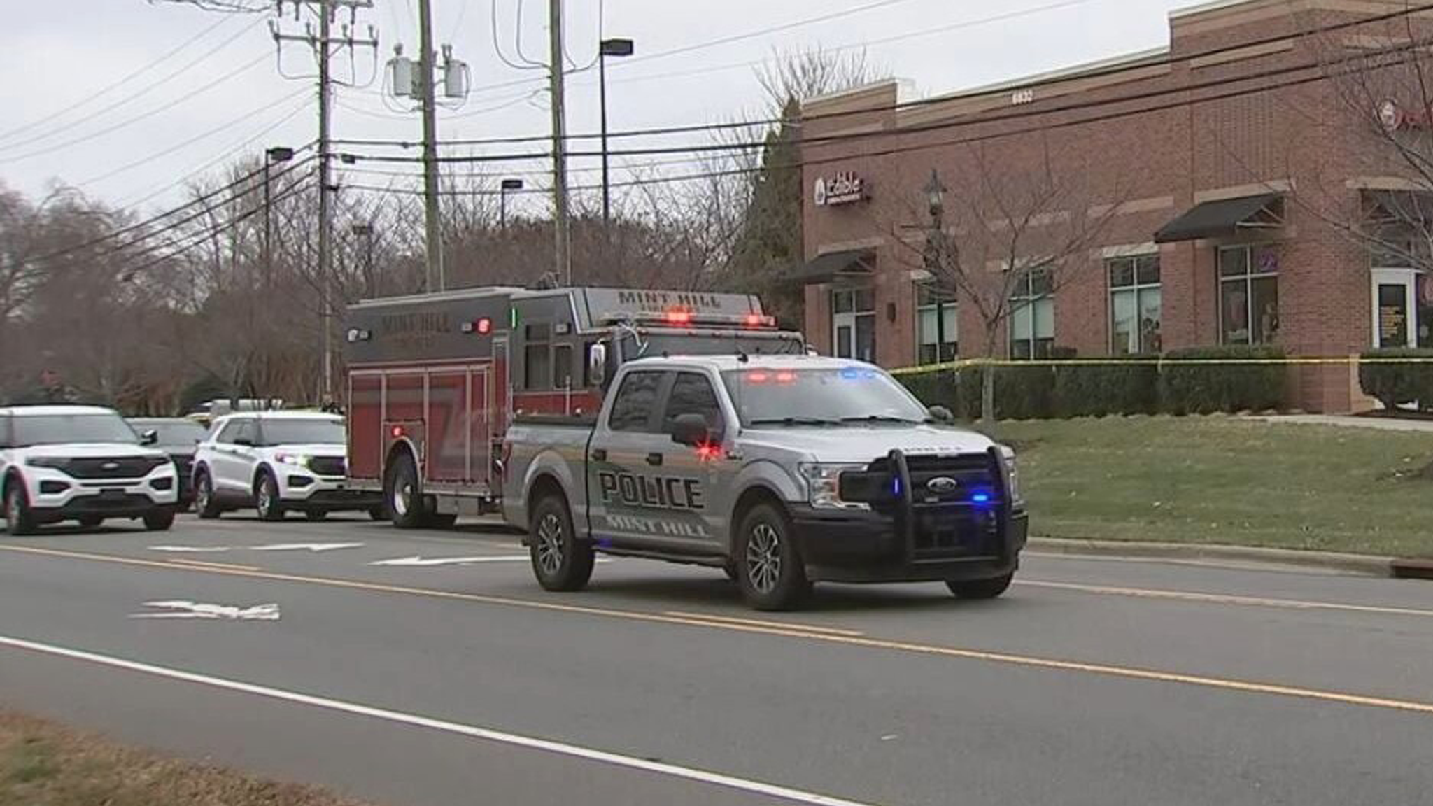 Child custody exchange ends in shootout; suspect dead, 2 officers ...