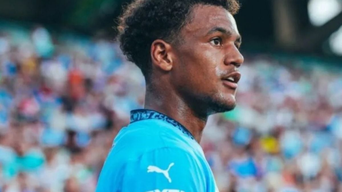 Setelah Maarten Paes Tegaskan Tidak Pergi, Persib Bandung Fokus ke Oscar Bobb?