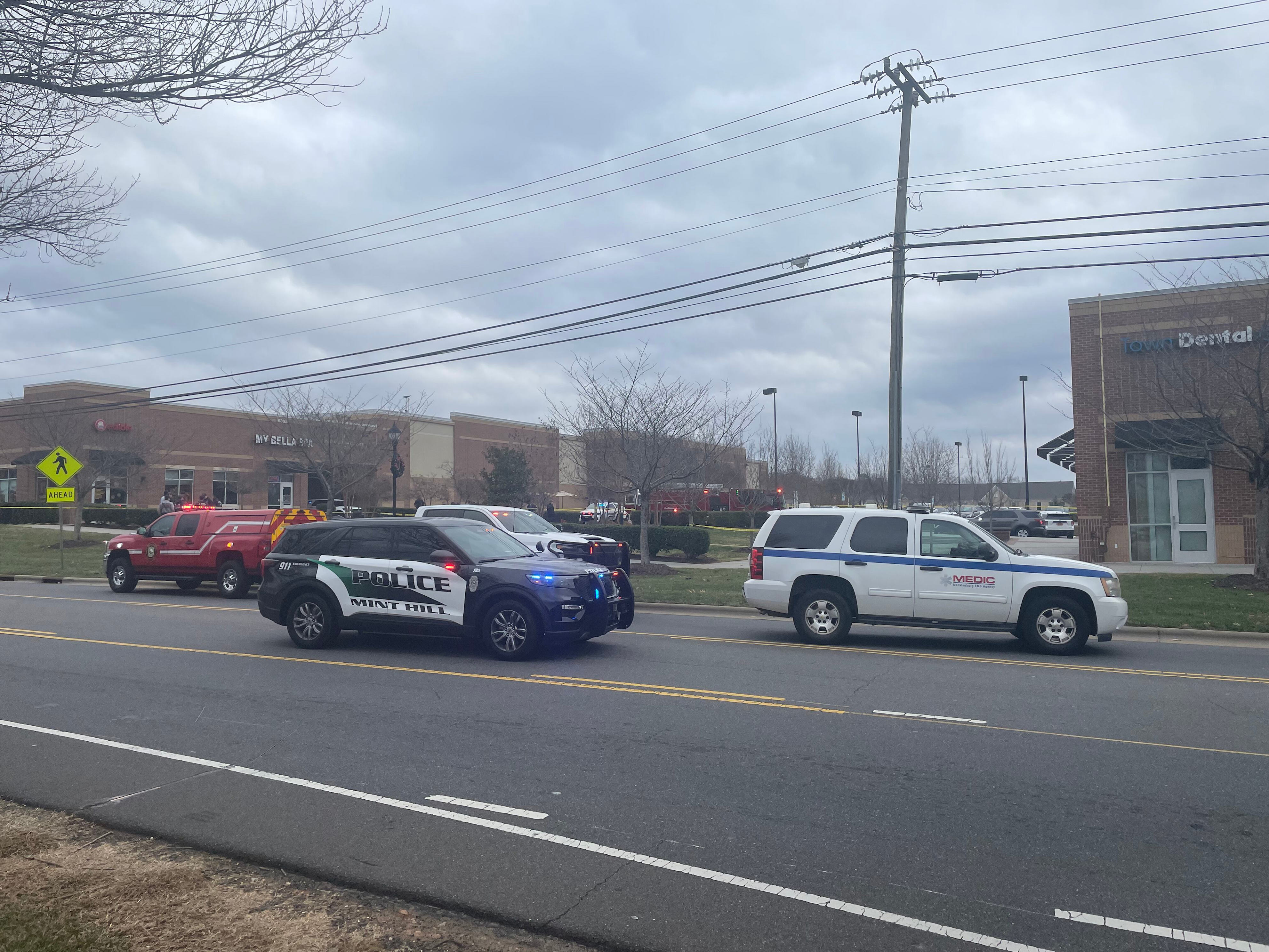 Man killed, officers hurt in shooting at Mint Hill custody exchange