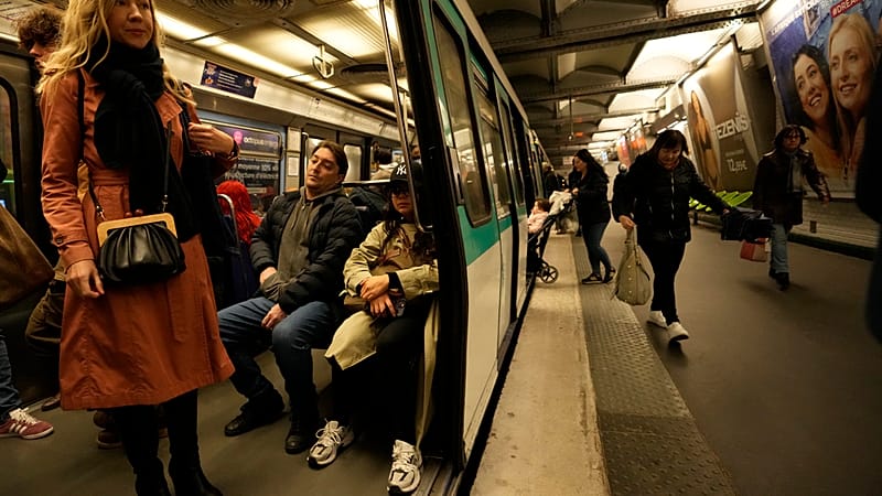 French police arrest suspect after three stabbed in Paris metro attack<br><br>