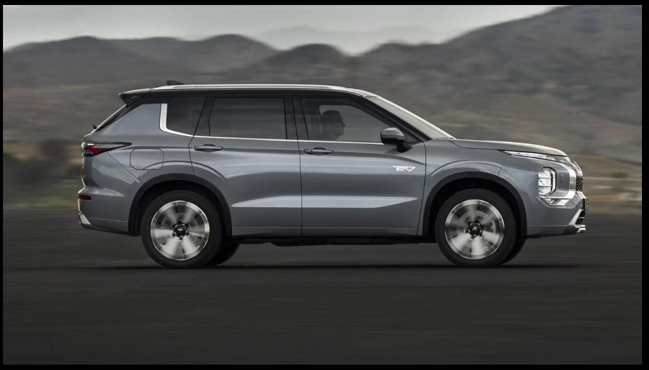 Mitsubishi Outlander 2025: Desain Baru, Interior Mewah, Teknologi Terkini