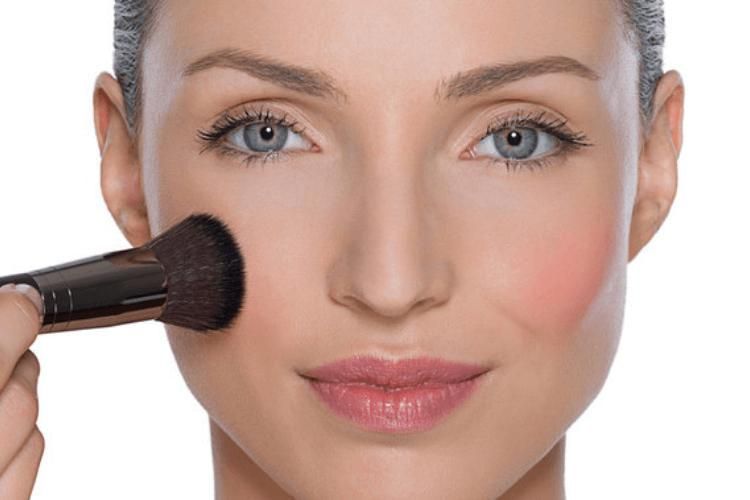 5 Teknik Blush On untuk Tampil Beda