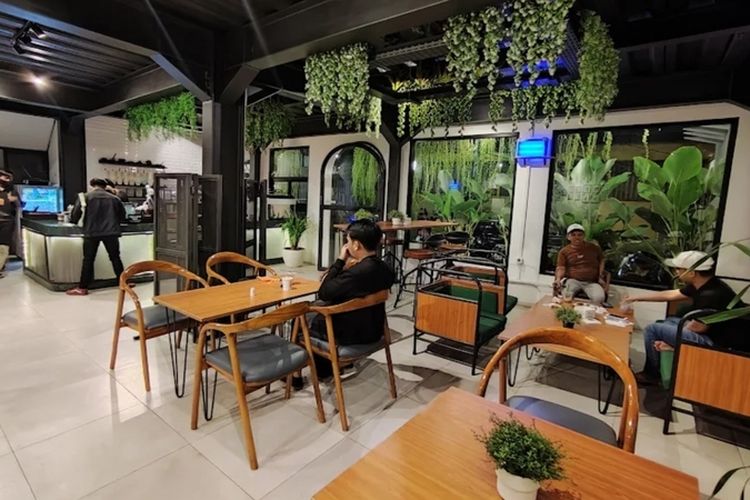 10 Kafe dan Kedai Terbaik Dekat Stasiun Tanah Abang untuk Bersantai
