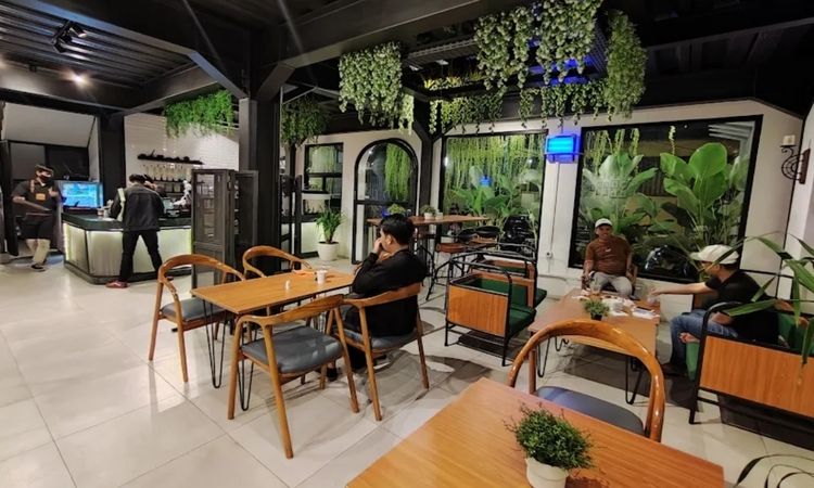 10 Kafe & Kedai Terbaik Dekat Stasiun Tanah Abang untuk Bersantai
