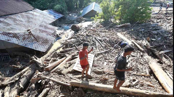 Momen Megawati telekonferensi dengan kader PDIP di Sumatera
