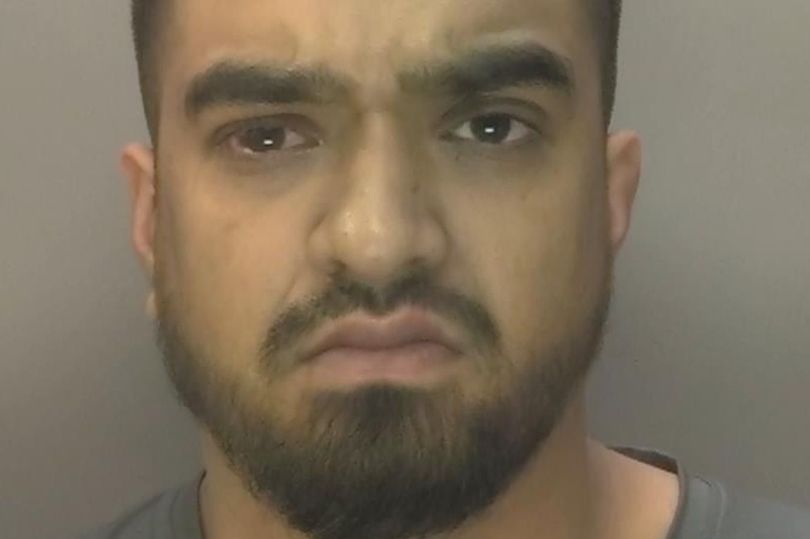 Moment ‘extremely dangerous’ Birmingham driver leads police on 100mph chase