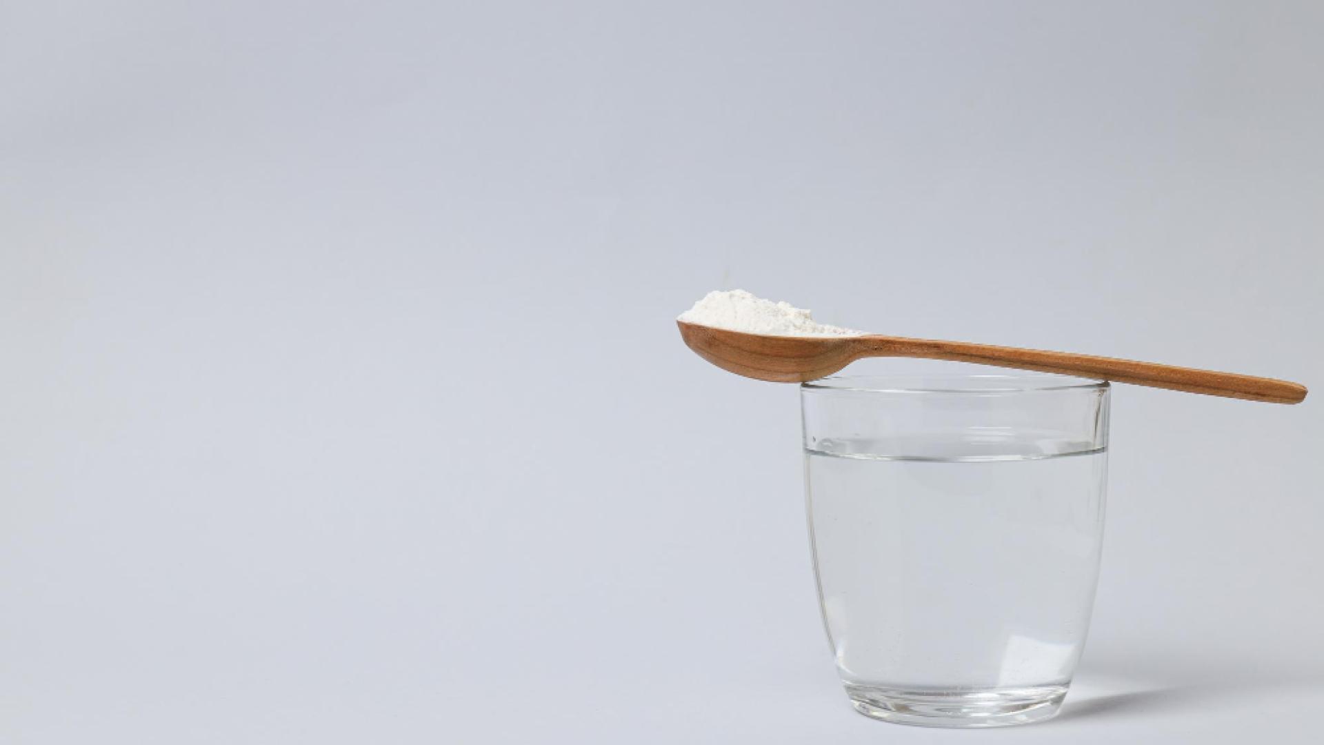 Rociar agua con bicarbonato en el balcón, para qué sirve, cómo se usa y ...
