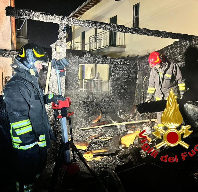 Baracca a fuoco. Origine del rogo tutta da chiarire