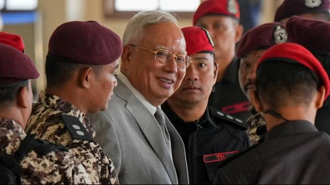 Mantan PM Malaysia Najib Razak Divonis 15 Tahun Penjara dalam Kasus 1MDB, Merasa Berjuang Sendirian
