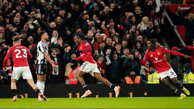 Patrick Dorgu Jadi Pembeda Kemenangan MU, Didukung Strategi Amorim