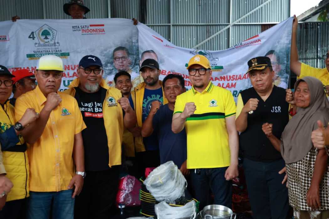 ADK dan rombongan Partai Golkar Sumut kunjungi korban bencana