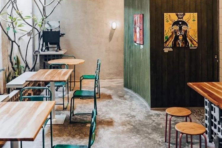 10 Kafe Strategis Dekat Stasiun Cikini, Tempat Nongkrong Ideal