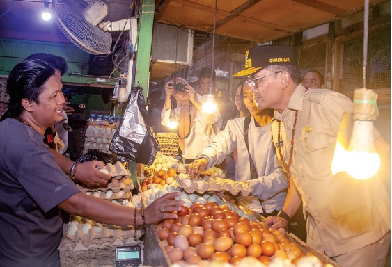 Harga Bahan Pokok Stabil, Gubernur Ajak Masyarakat Rayakan Akhir Tahun dengan Bijak