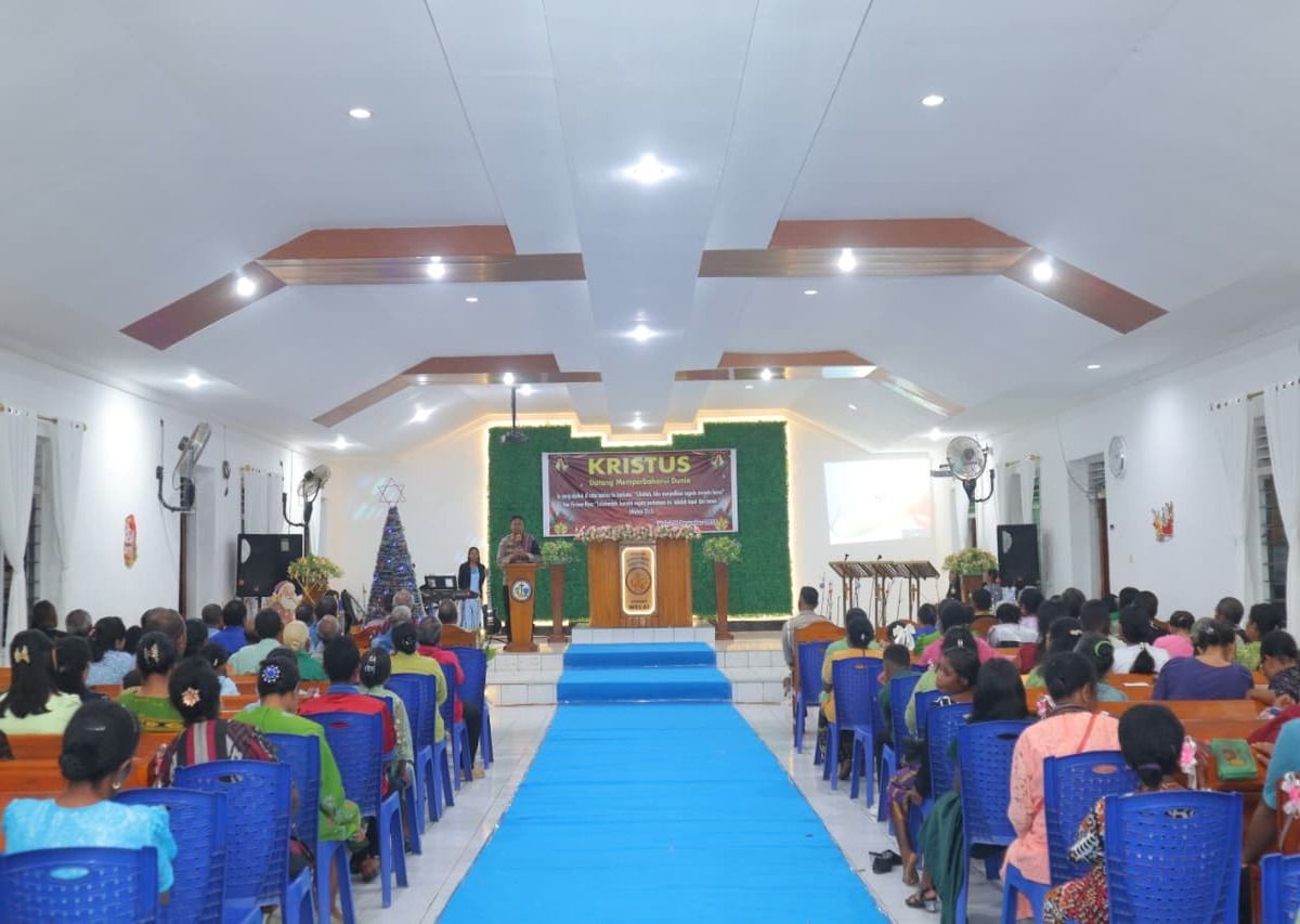 Sinergi Masyarakat, Kapolres Alor Hadir di Natal GKKI Welai Barat, Kasat Intel Khatib di Masjid Weta