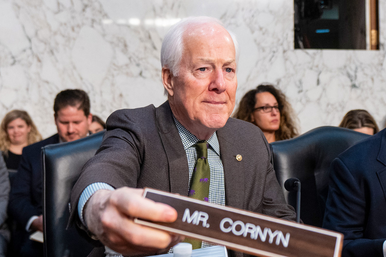 ¿Hacia dónde se dirigen los partidos Demócrata y Republicano? Mira estas primarias para descubrirlo.