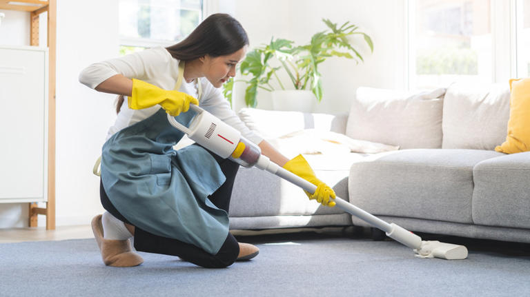 What is an appropriate amount to pay a house cleaner in 2026?