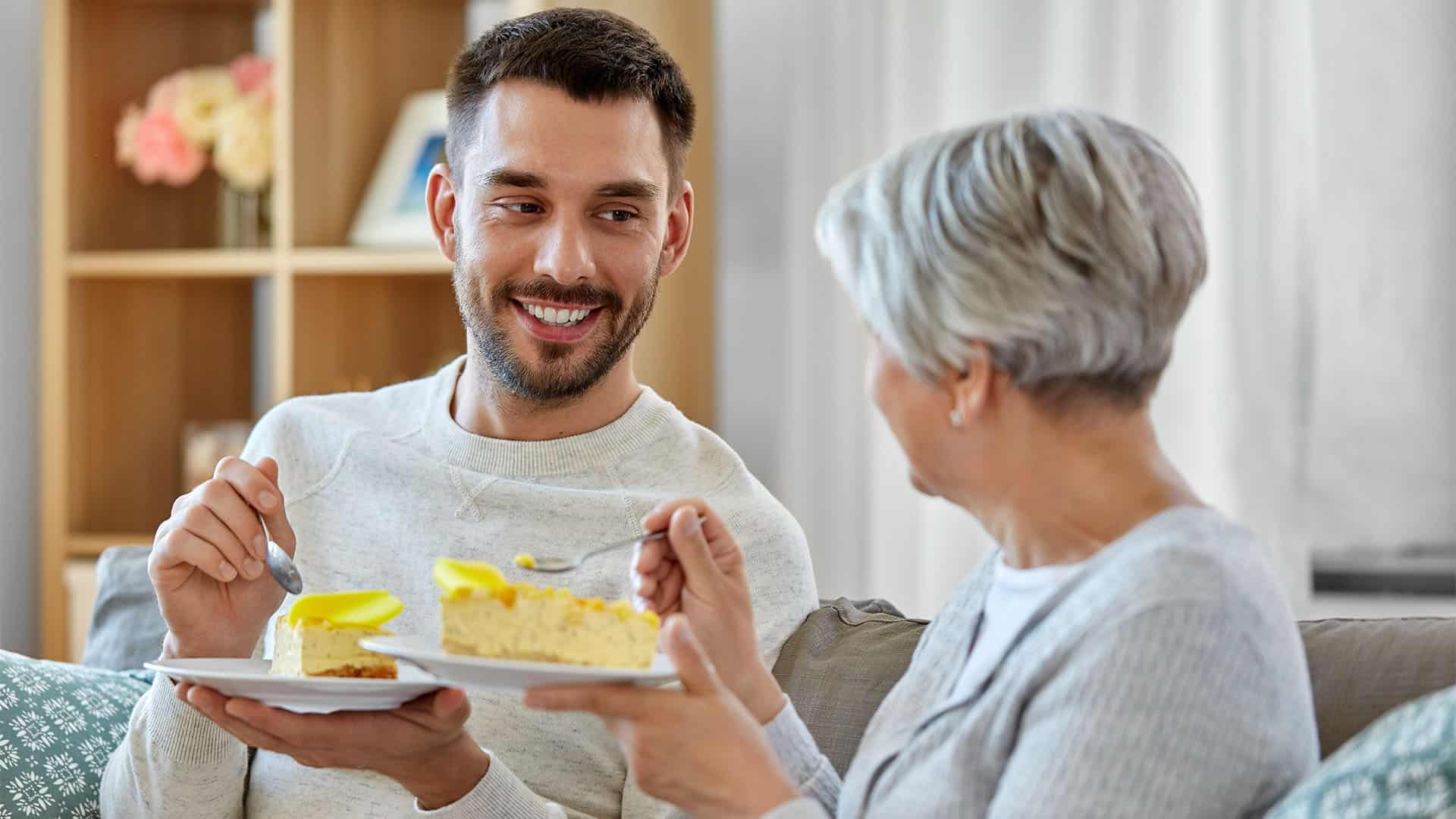 Son questions if he was wrong to refuse cake after his mom touched it