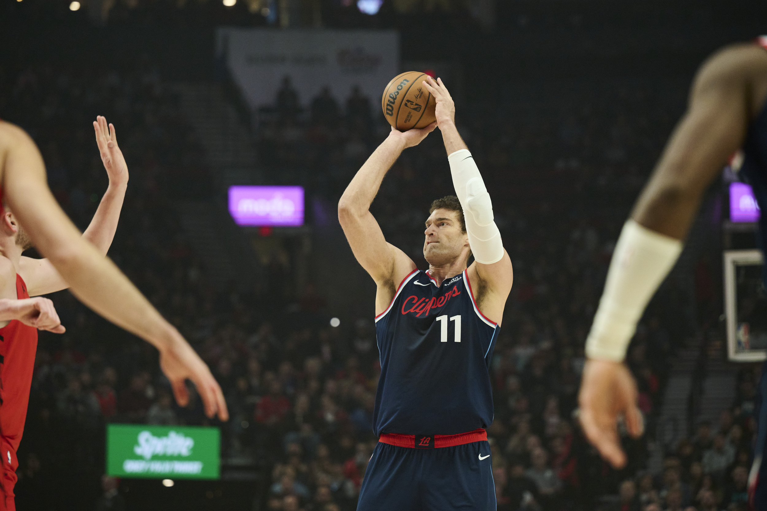 Milwaukee Bucks: Former center Brook Lopez had career night for Clippers, did team make wrong move?<br><br>