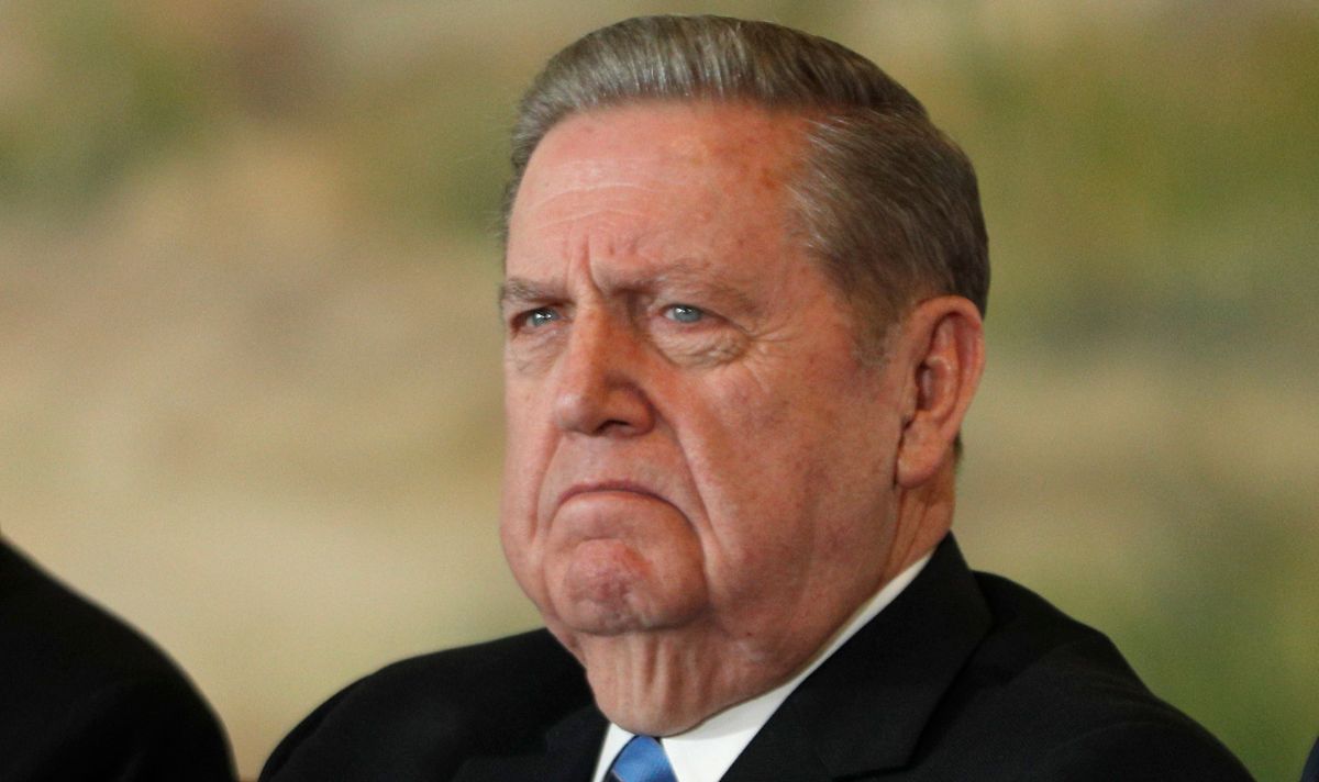Mormon leader LDS apostle Jeffrey R Holland dies<br>