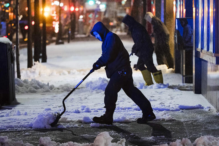 Snowbound skies: Winter storm triggers mass US flight cancellations