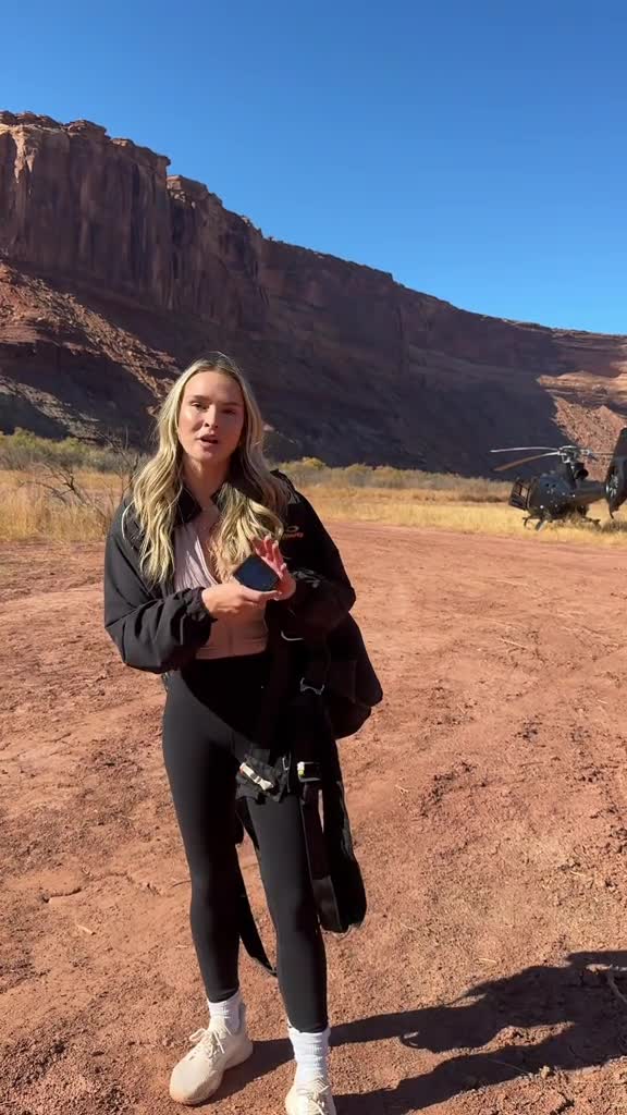 Helicopter skydive adventure over Moab Canyon