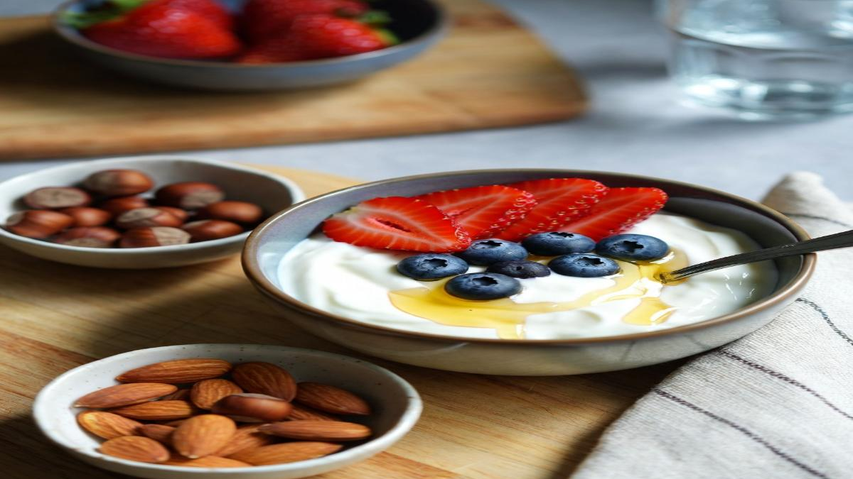 The snack cardiologists swear by for a stronger heart and why you should add it to your day<br><br>