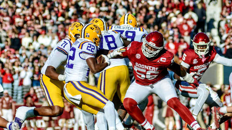 Which Oklahoma players have accepted Senior Bowl invitations?