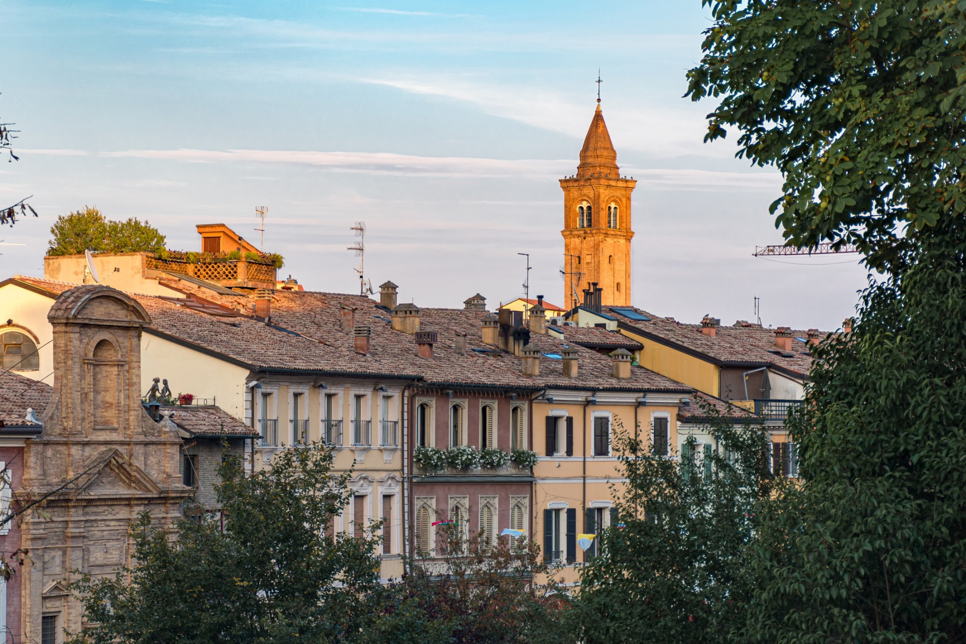 The city centre of Cesena with the bell tower of the cathedral in the background.