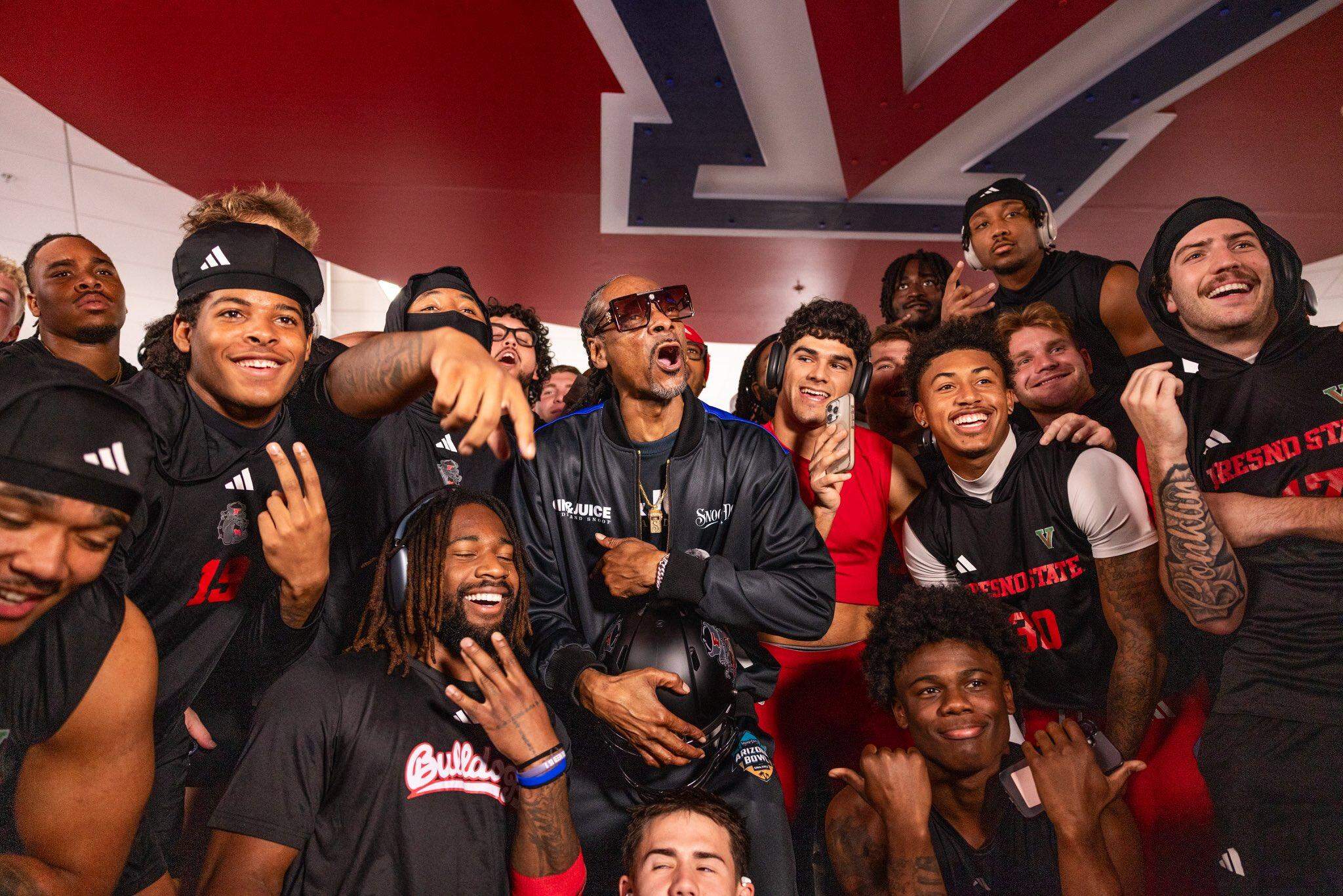 Fo shizzle: Fresno State celebrates with rapper Snoop Dogg in bowl victory