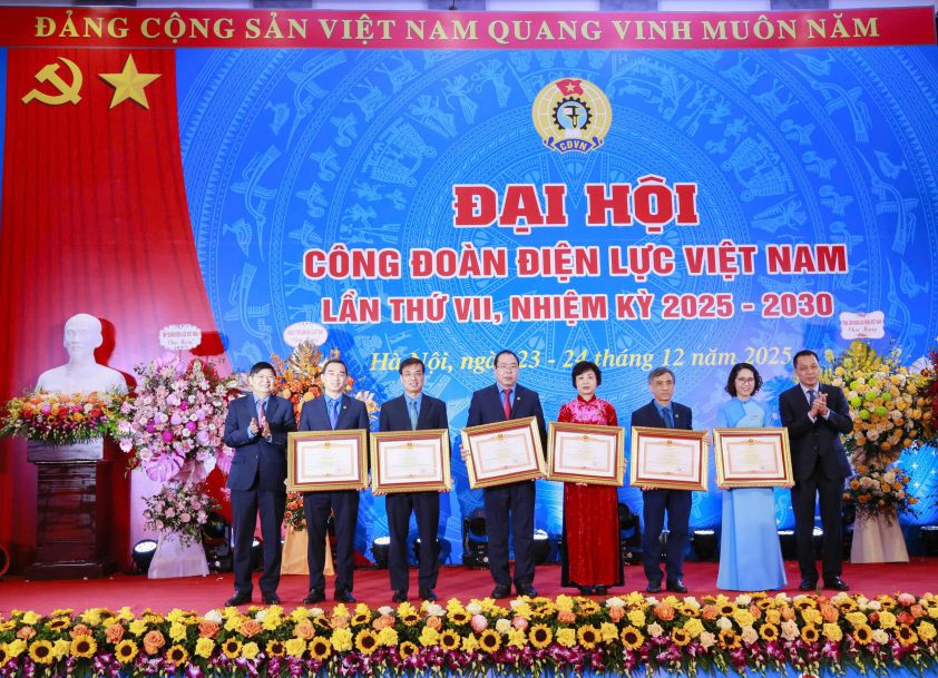 Thi đua gắn với chăm lo người lao động