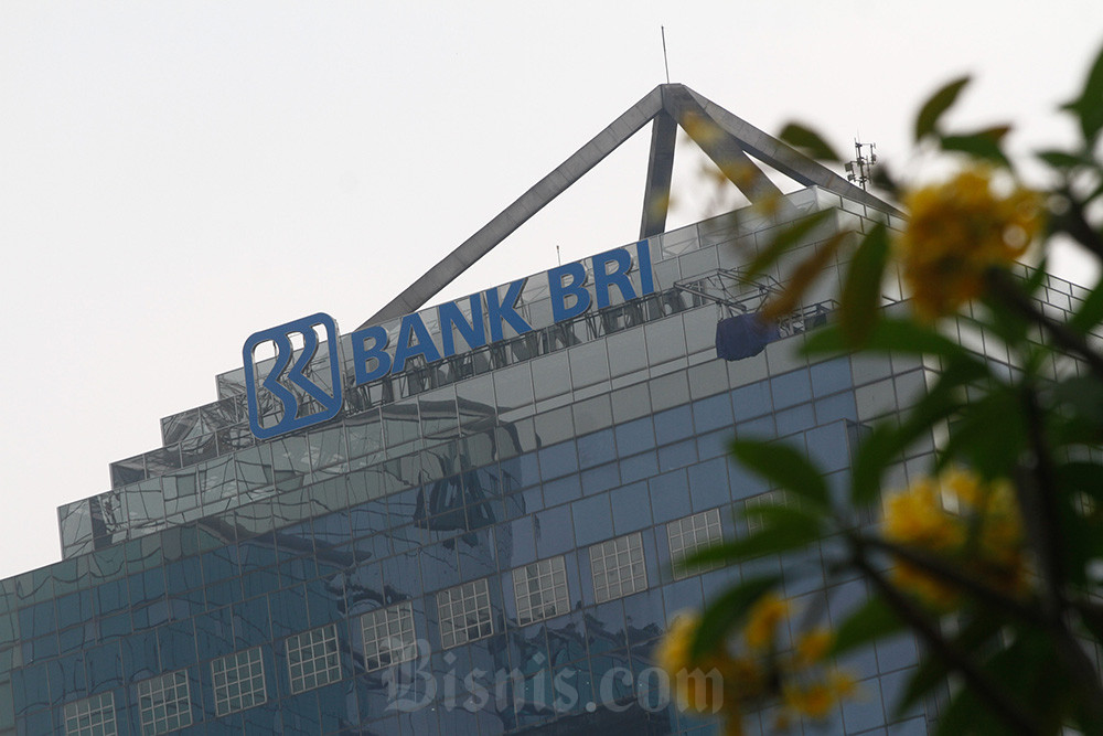 Ini jadwal dividen interim Bank Mandiri dan BRI pada Januari 2026