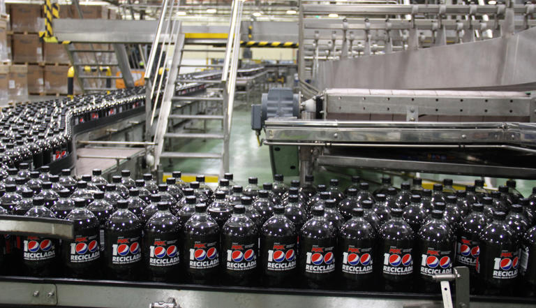 PepsiCo encara 2026 con un giro estratégico: 75% de novedades y presión ...