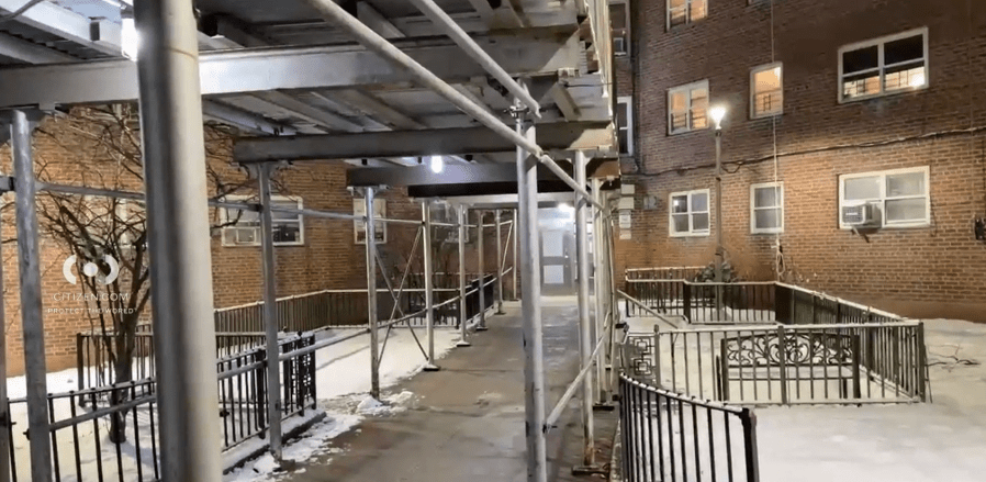 Teen injured in fatal shooting at NYCHA building: NYPD<br><br>