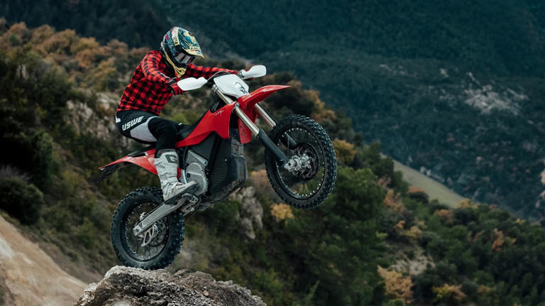 The electric Stark Varg sets 22,000-foot altitude record