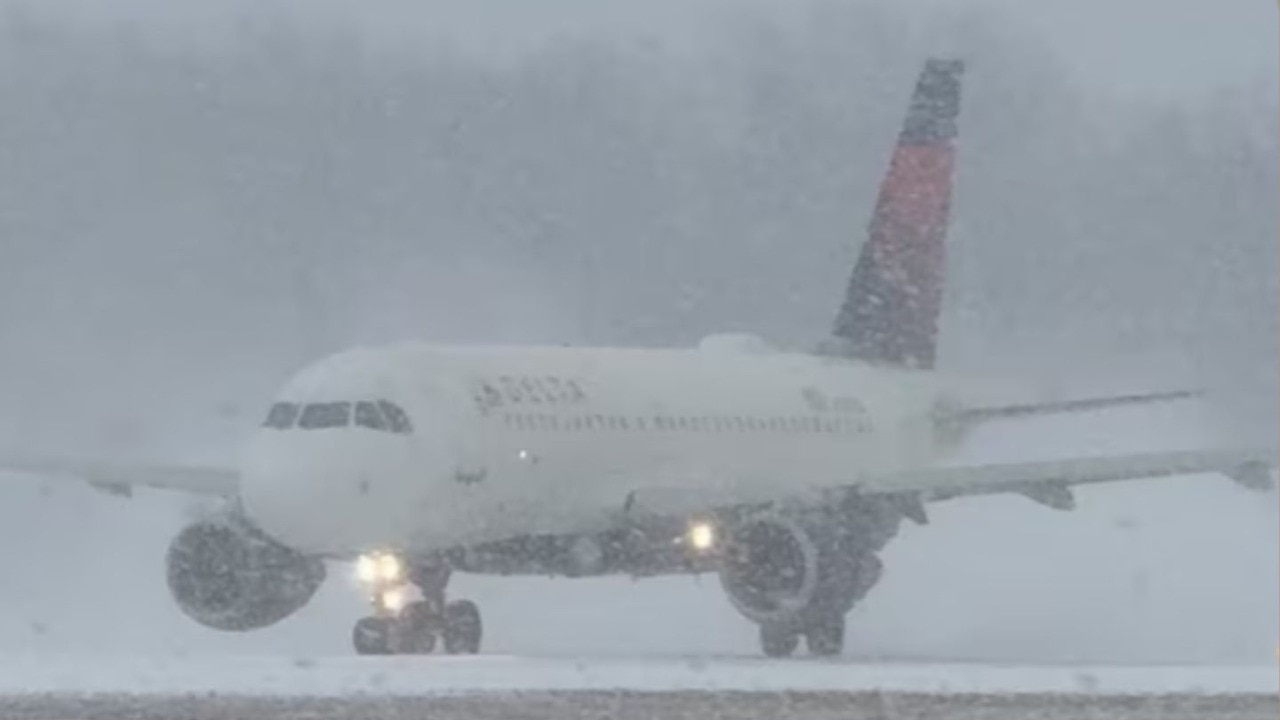 Winter storm snarls post-holiday travel in US Northeast, over 1,000 ...