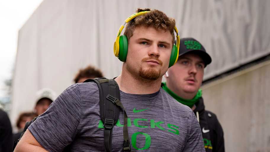 Oregon linebacker Bryce Boettcher opens up on 'physical' practices ...