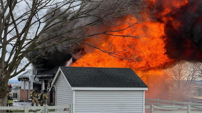 Gallery | Crews battle massive barn fire in Intercourse, PA